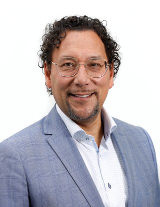 Portretfoto van Willem Loupatty