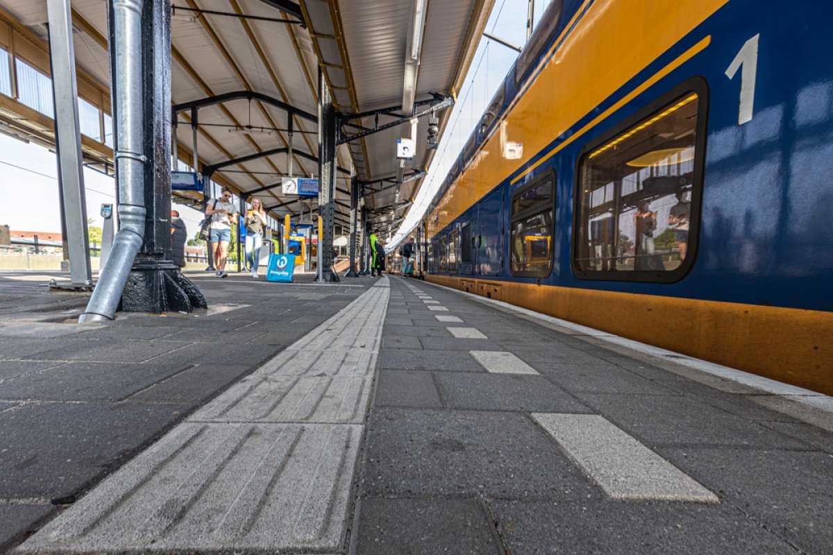 Een foto van station Almelo
